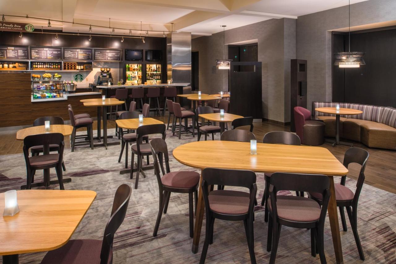 Courtyard By Marriott Seattle Federal Way Hotel Екстериор снимка