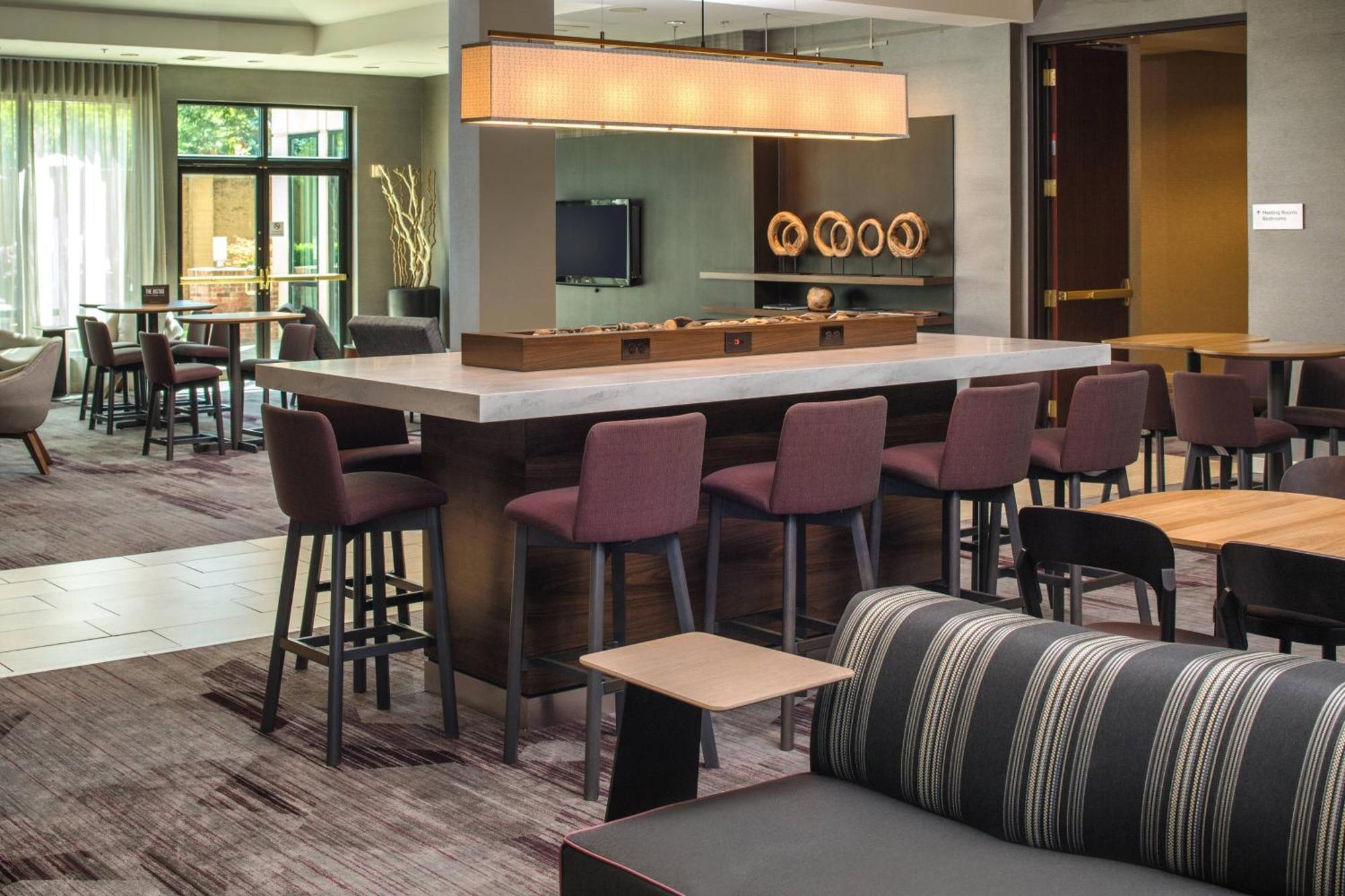 Courtyard By Marriott Seattle Federal Way Hotel Екстериор снимка