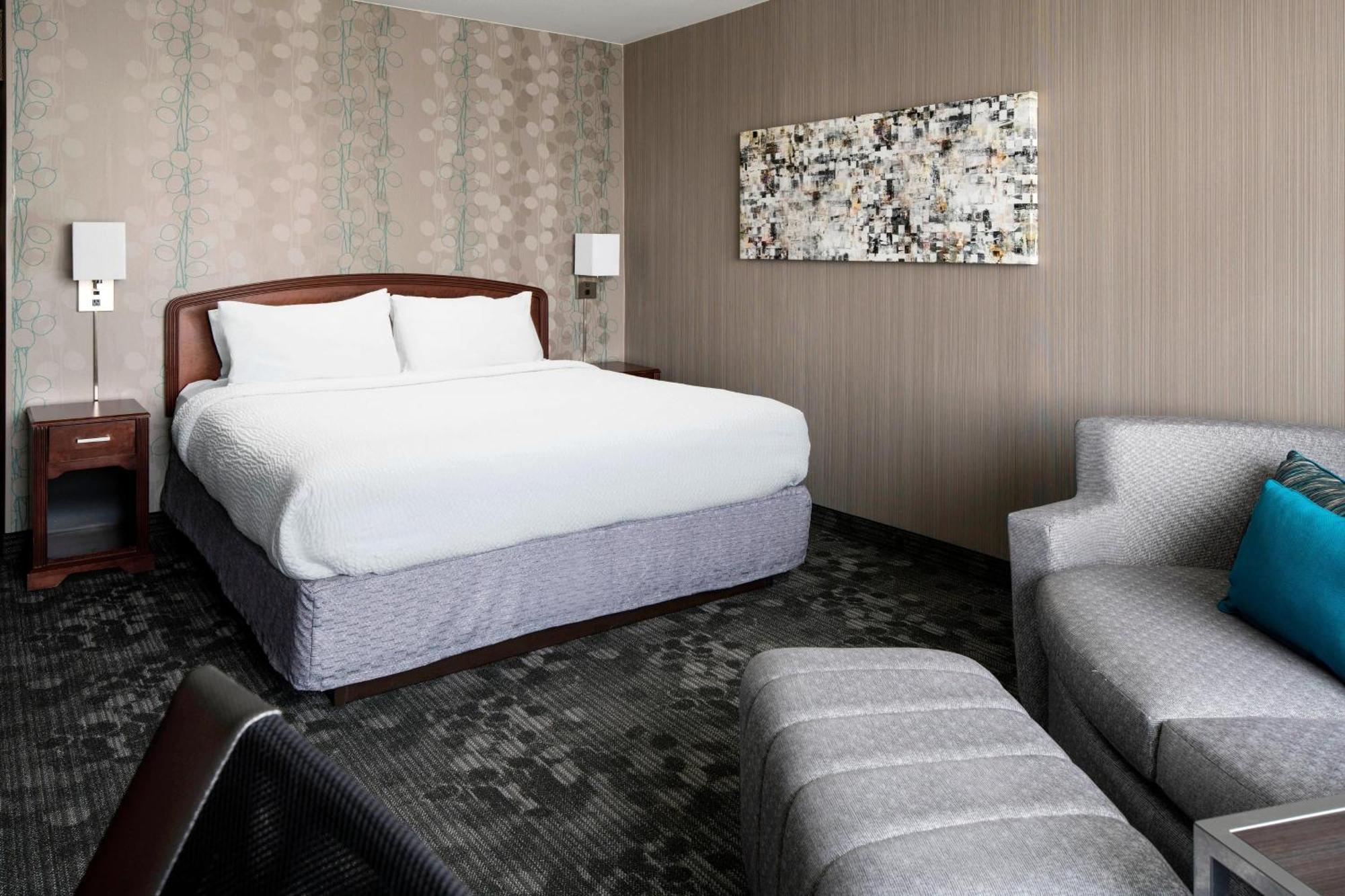 Courtyard By Marriott Seattle Federal Way Hotel Екстериор снимка