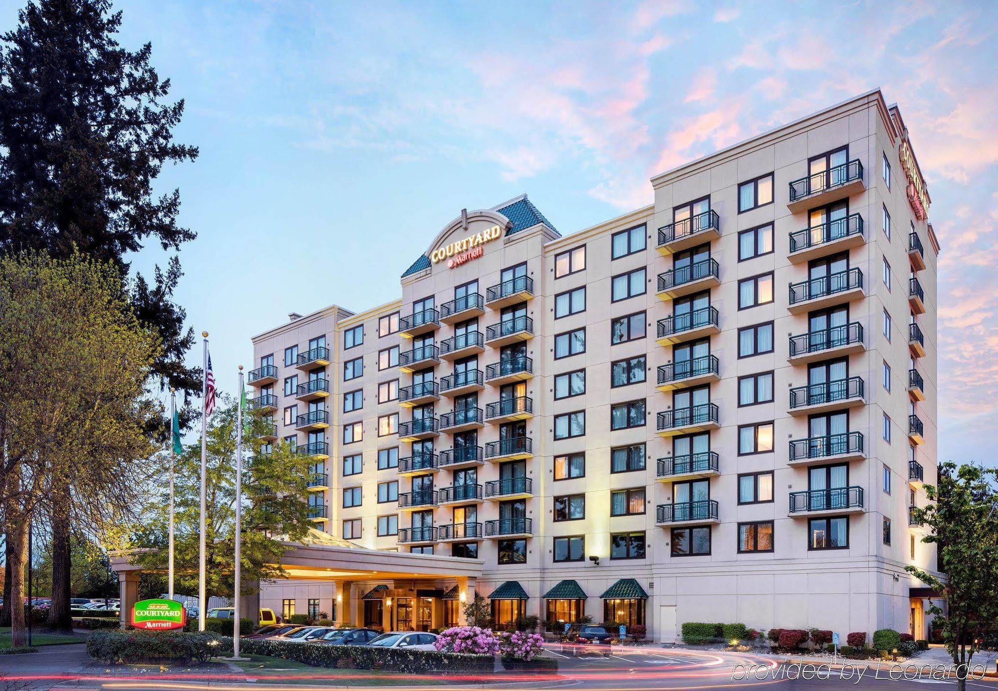 Courtyard By Marriott Seattle Federal Way Hotel Екстериор снимка