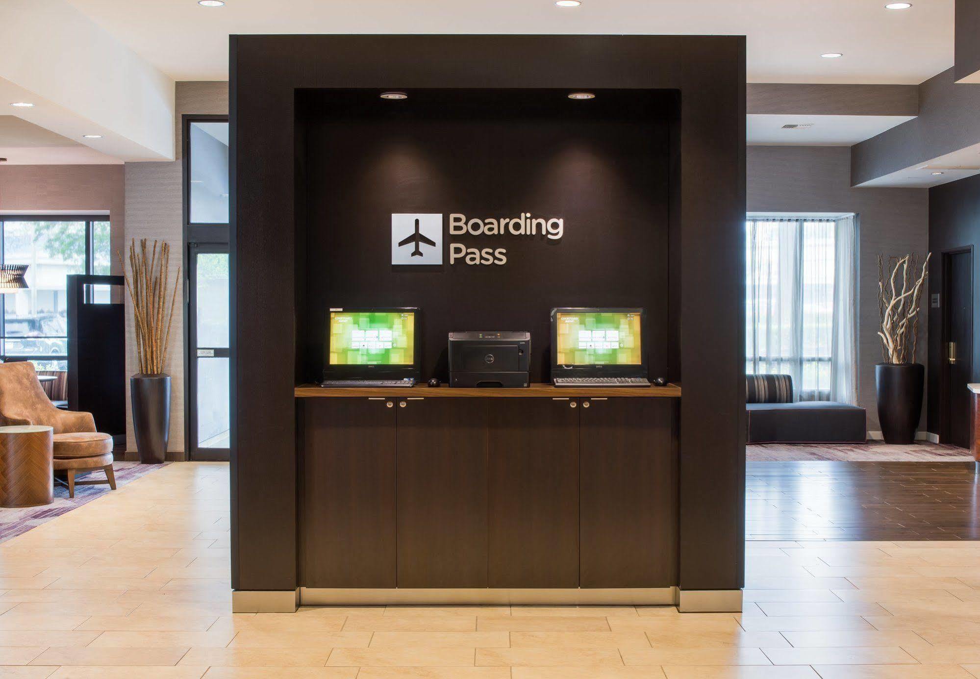 Courtyard By Marriott Seattle Federal Way Hotel Екстериор снимка