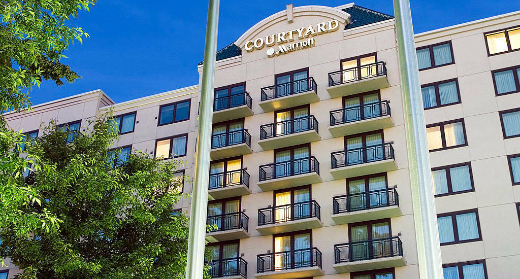 Courtyard By Marriott Seattle Federal Way Hotel Екстериор снимка